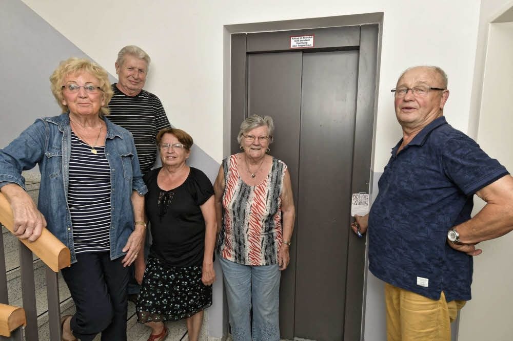 Die Mieter in der Ringstraße 20 sind fast alle im Rentenalter. Sie sind auf den Fahrstuhl angewiesen, doch der ist seit drei Wochen defekt.