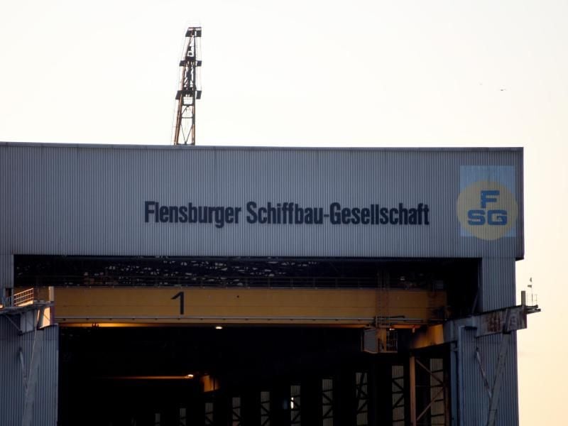 Blick auf die Flensburger Schiffbau-Gesellschaft. Foto: Carsten Rehder/dpa/Archivbild