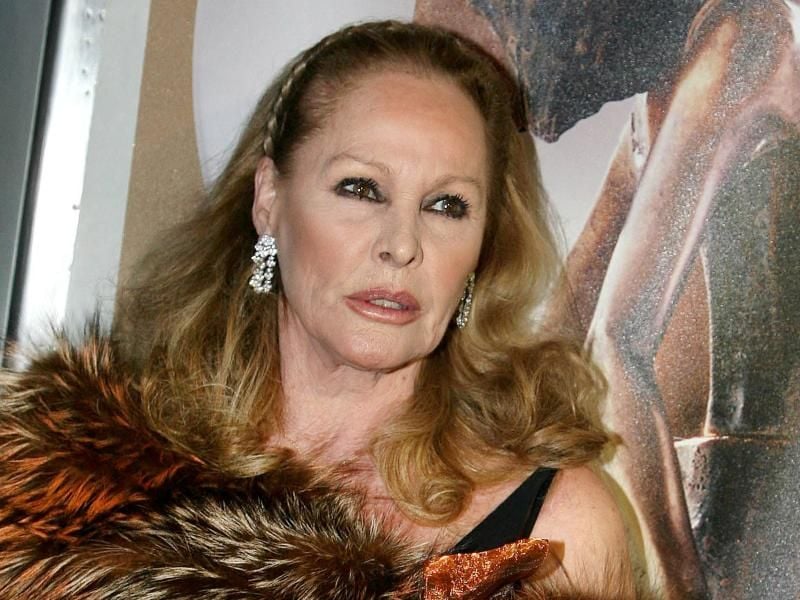 Ursula Andress 2007 im Deutschen Theater in Berlin. Foto: picture alliance / Volker Dornberger/dpa