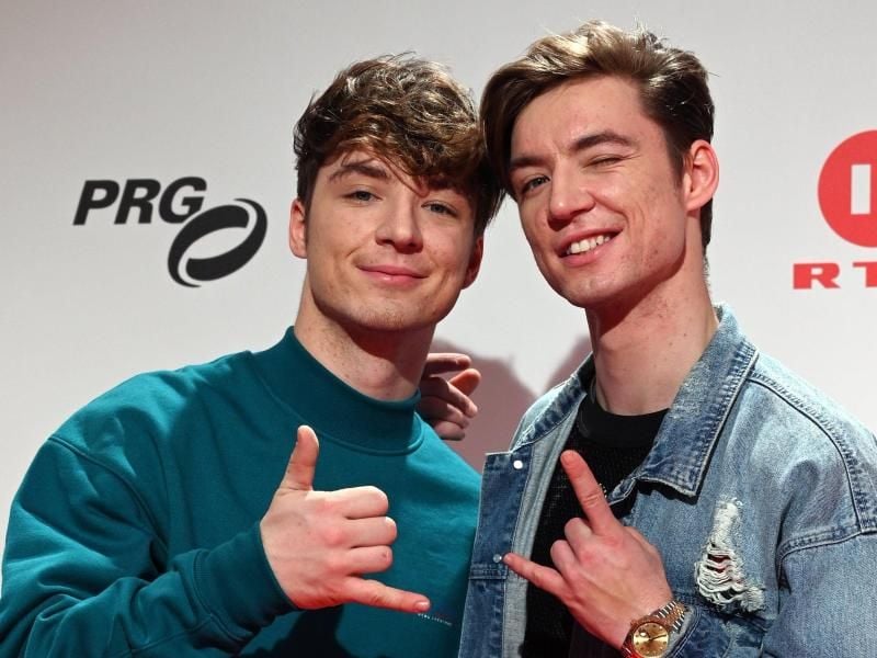 Zwillingsbrüdern Heiko (r) und Roman Lochmann alias "Die Lochis" kommen zur RTL 2 Musikshow "The Dome". Foto: Henning Kaiser/Archiv