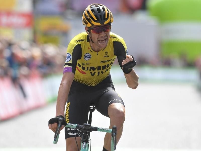 Laurens De Plus jubelt über seinen Gesamtsieg bei der BinckBank Tour. Foto: David Stockman/BELGA