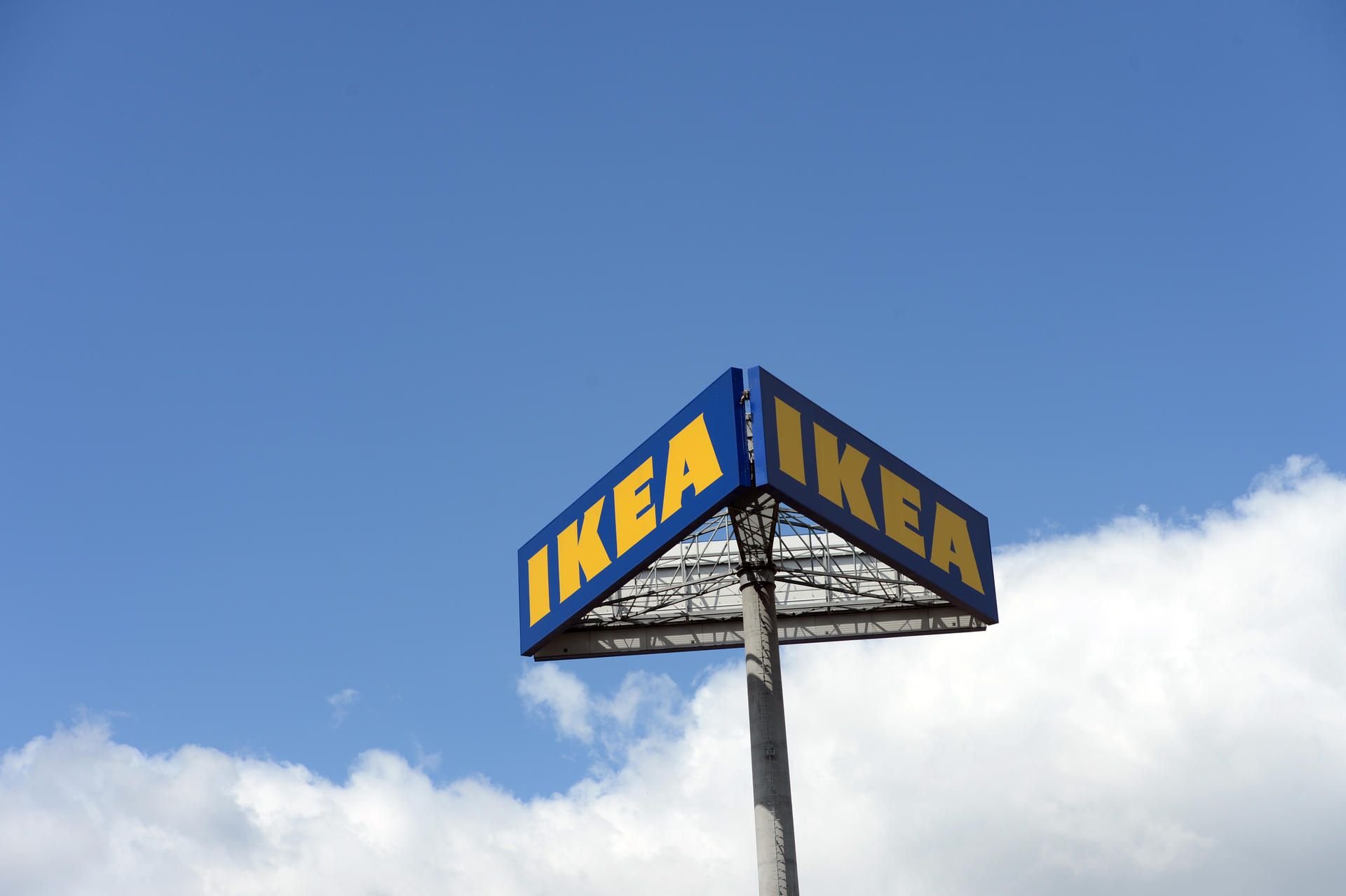 Die Möbelhauskette Ikea hat Hot-Dog-Würstchen eines Lieferanten vorsichtshalber aus dem Sortiment genommen. (Symbolbild)