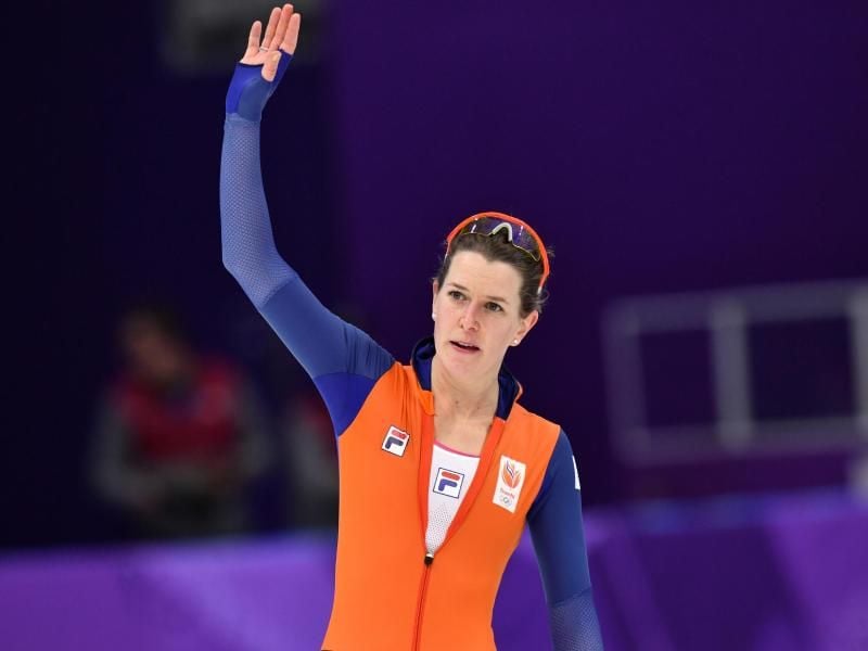 Die Niederländerin Ireen Wüst feiert ihre fünfte Goldmedaille bei Olympischen Winterspielen. Foto: Peter Kneffel