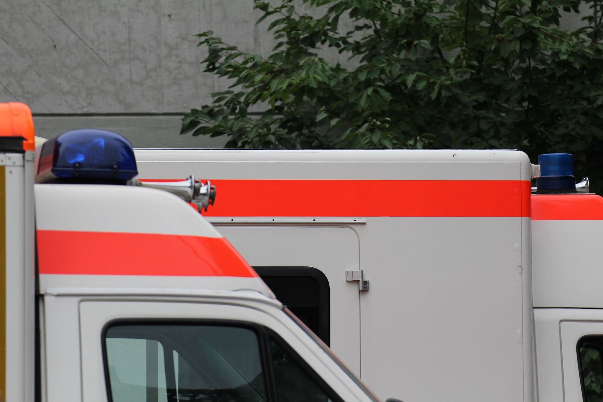Da es nicht explizit erwähnt wurde, ist davon auszugehen, dass der Freund des 26-Jährigen in der Notaufnahme entsprechend versorgt wurde und durch den epileptischen Anfall keinerlei größere gesundheitliche Folgen davongetragen hat.