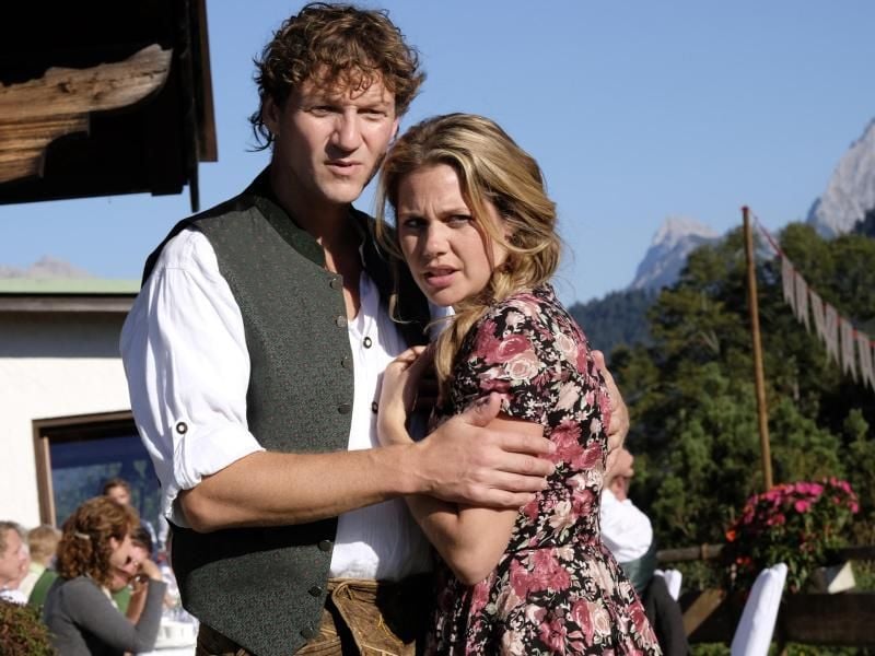 Das Eheglück von Sonja (Felicitas Woll) und Thomas (Thomas Unger) ist bedroht. Foto: ZDF/Jacqueline Krause-Burberg
