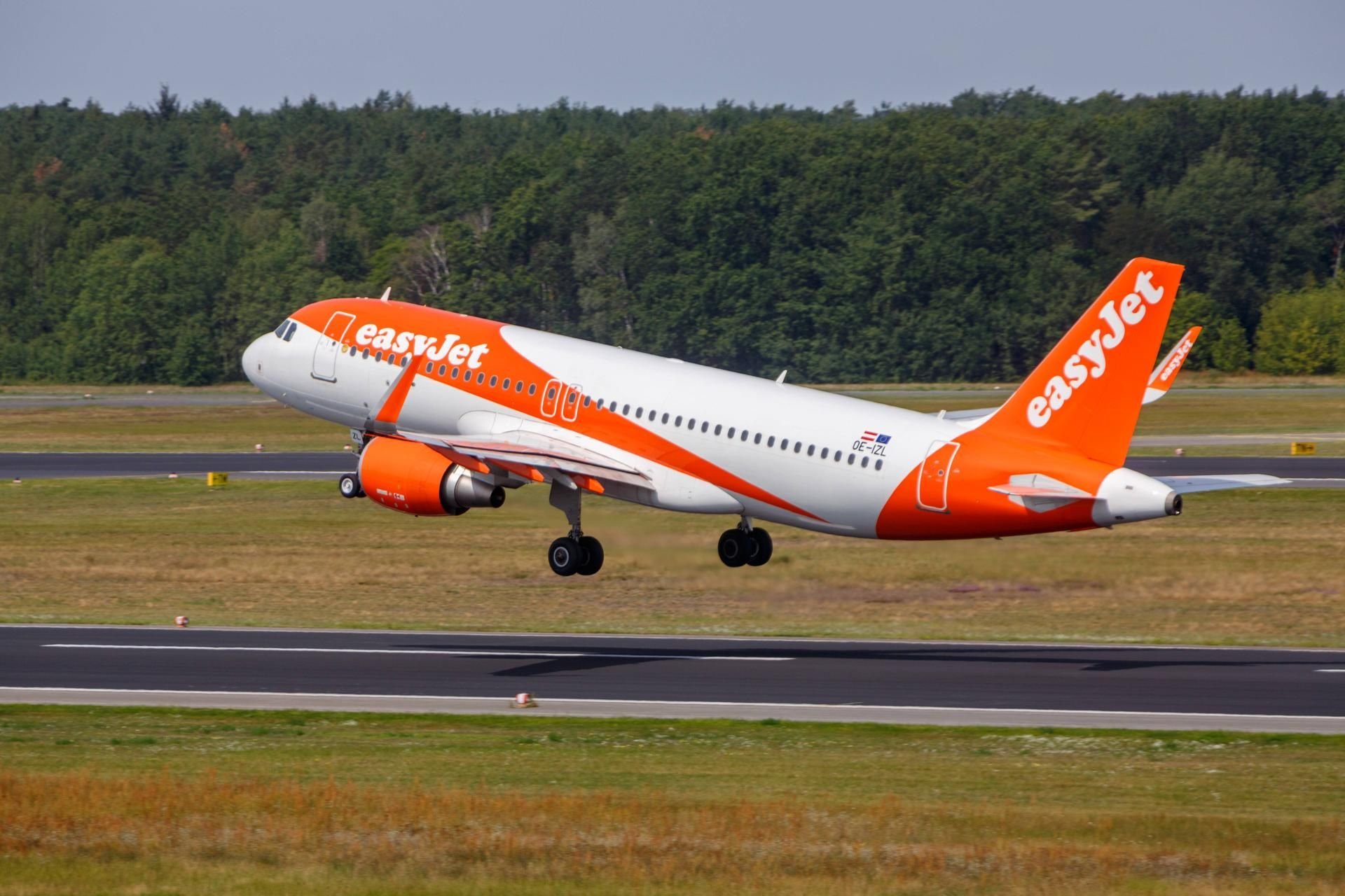 Ein Urlauber hat spontan eine Easyjet-Maschine nach Spanien geflogen.