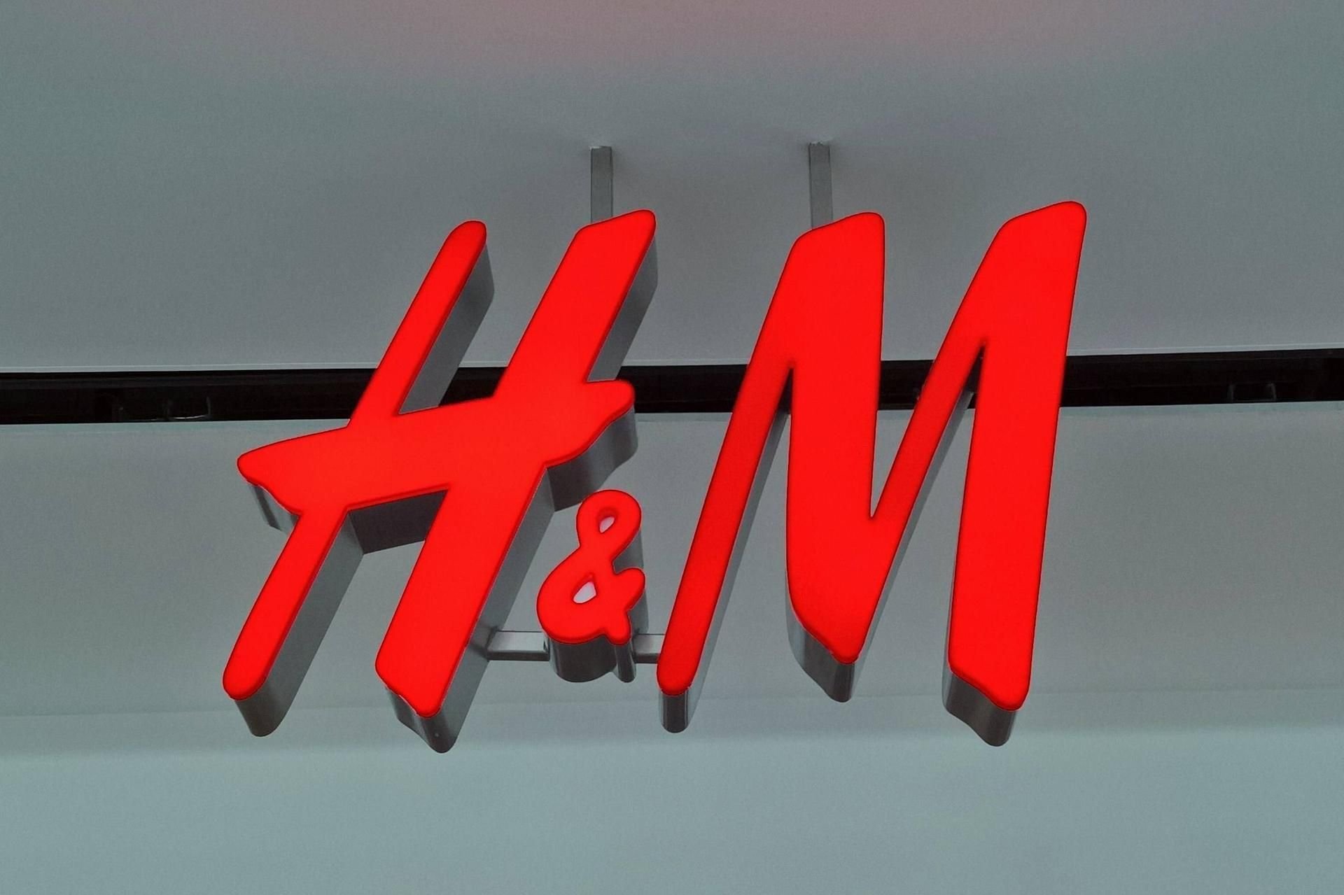 H&M bietet keine Gewinnspiele mit Geschenkkarten über WhatsApp an.
