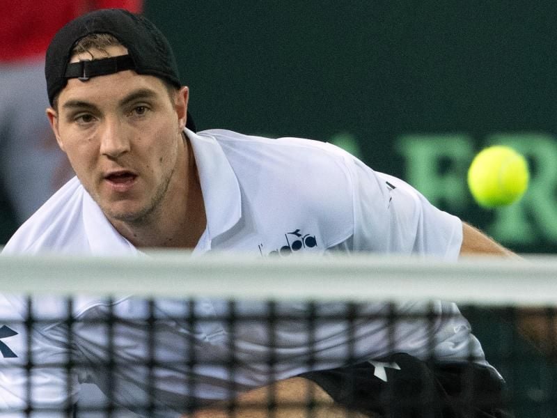 Auch Jan-Lennard Struff will bei der neuen Tennis-Serie mitspielen. Foto: Federico Gambarini/dpa