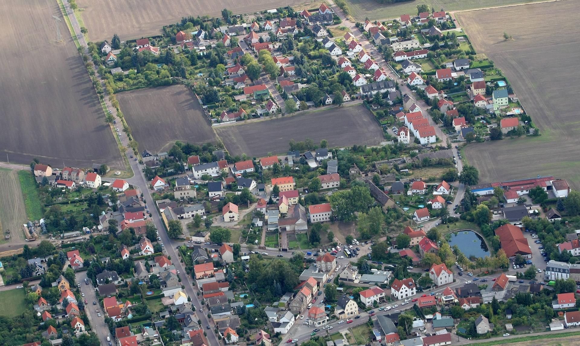 Das Luftbild zeigt einen Teil von Reideburg im Osten von Halle.