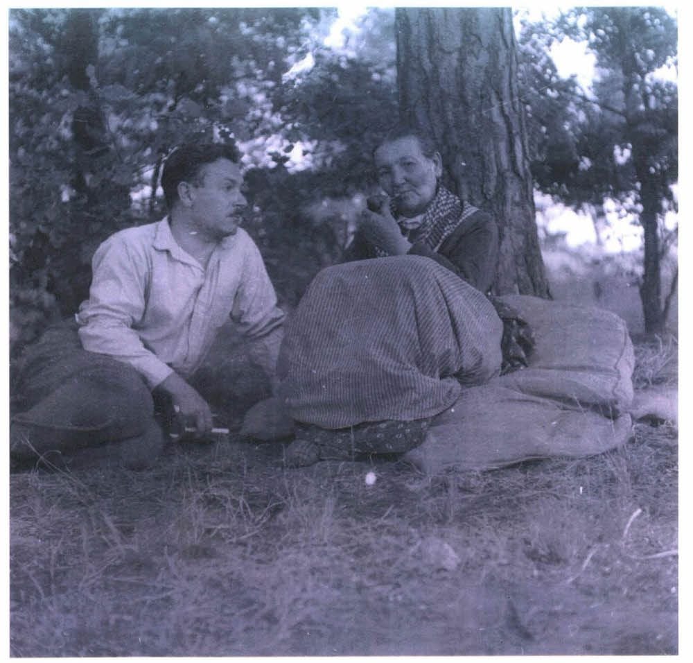 Hanns Weltzel mit Berta Stein in Dessau-Roßlau.