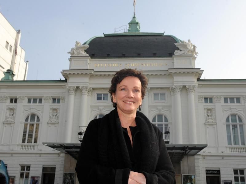 Die Intendantin des Hamburger Schauspielhauses, Karin Beier ist zu sehen. Foto: Marcus Brandt/Archiv