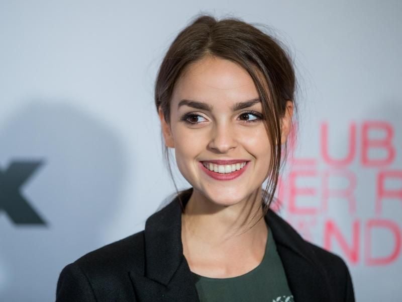 Luise Befort hat reichlich Fantasy-Bücher geschmökert. Foto: Rolf Vennenbernd