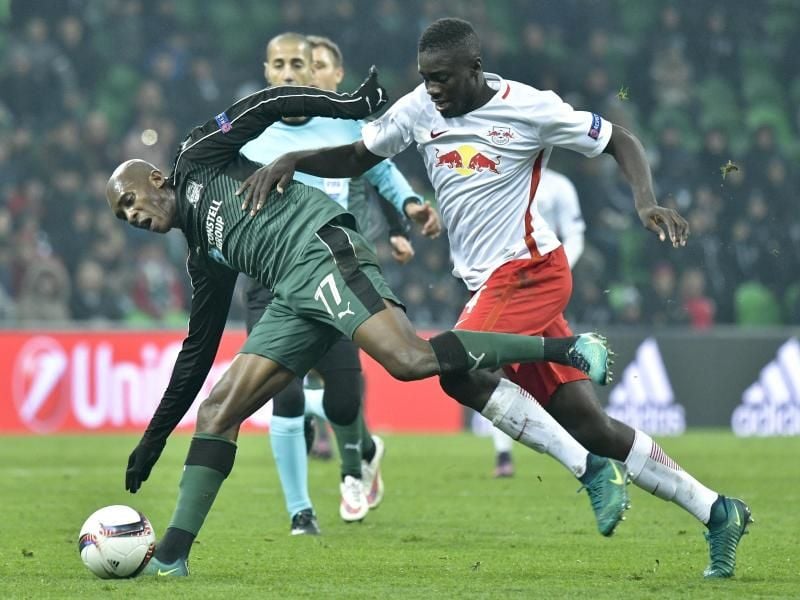 Dayot Upamecano (r.) spielt noch für RB Salzburg.
