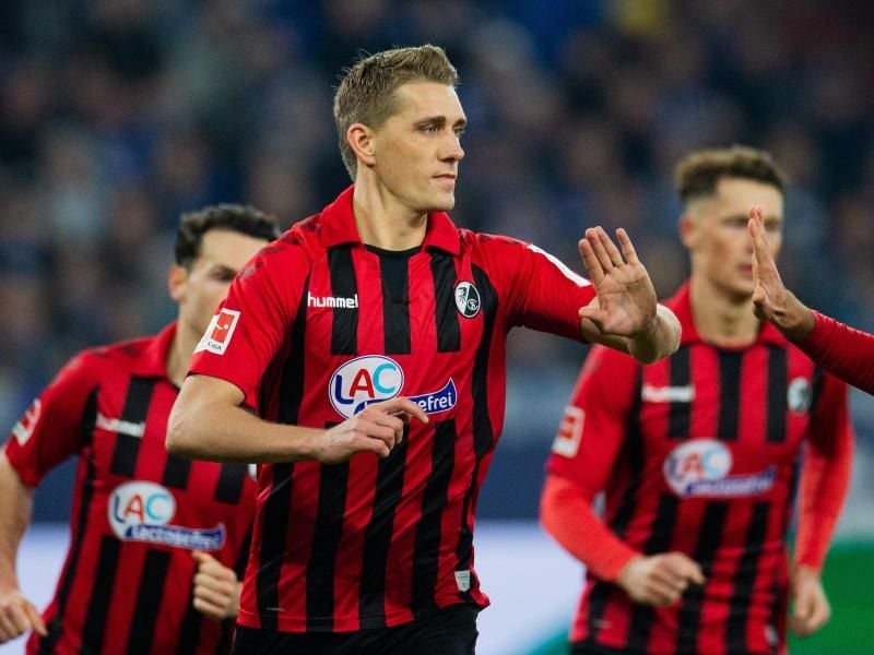 Nils Petersen erzielte sein 83. Tor für den SC Freiburg. Foto: Rolf Vennenbernd/dpa