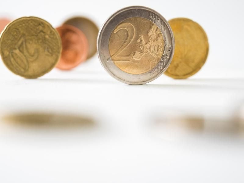 Wo legen Sparer zurzeit am besten ihr Geld an? Foto: Andrea Warnecke/dpa-tmn