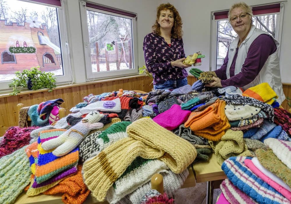 Im Kinderheim Kropstädt freut man sich über Gestricktes!