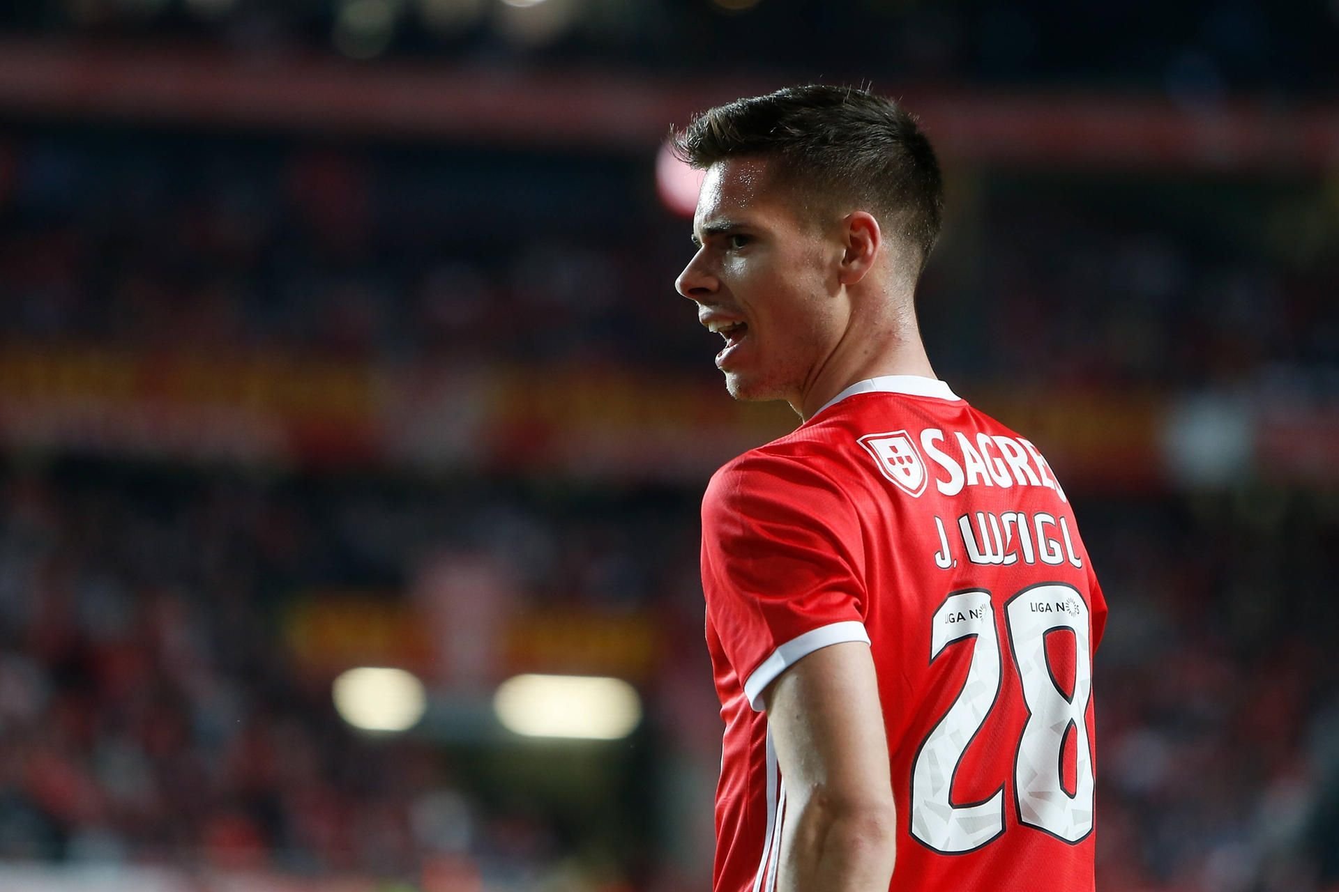 Julian Weigl im Trikot von Benfica Lissabon.
