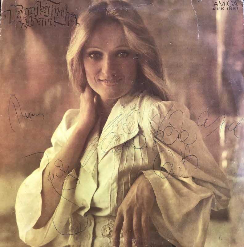 Eine Amiga-Langspielplatte, mit der der Naumburger Lothar Strauß besondere Erinnerungen verbindet: Veronika Fischer signierte ihm ihre Platte während ihres Konzerts in Naumburg.