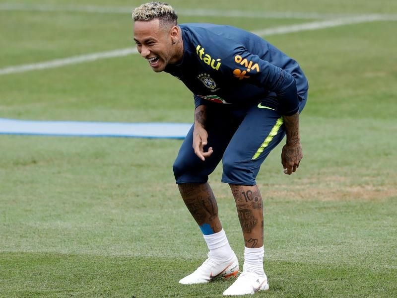 Mit 222 Millionen Euro Ablöse der teuerste Fußballer der Welt: Brasliens Superstar Neymar. Foto: Andre Penner/AP