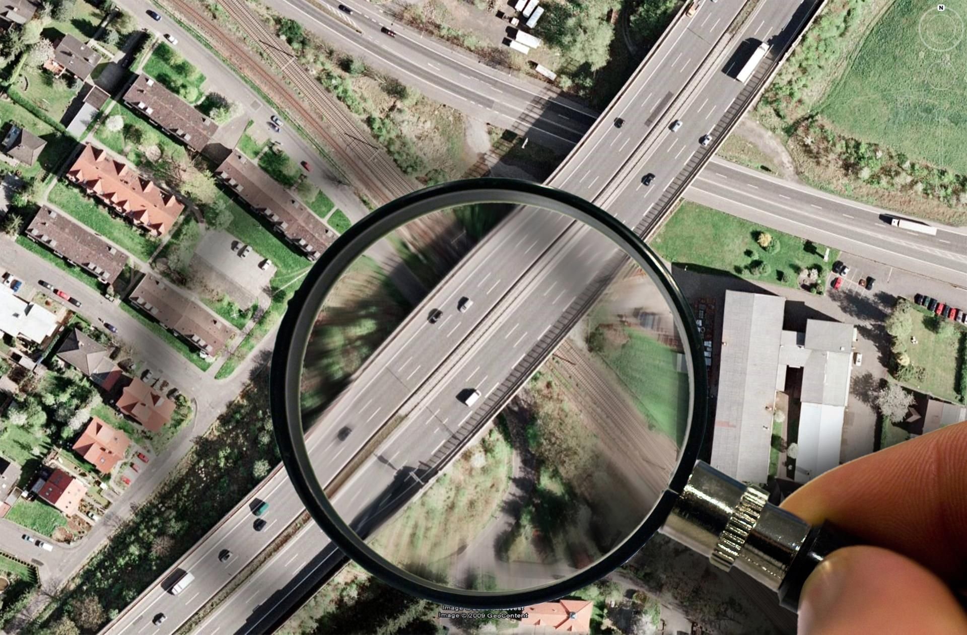 Mit Hilfe spezieller GPS-Boxen können Fahrzeuge fast überall geortet werden. (Symbolbild)