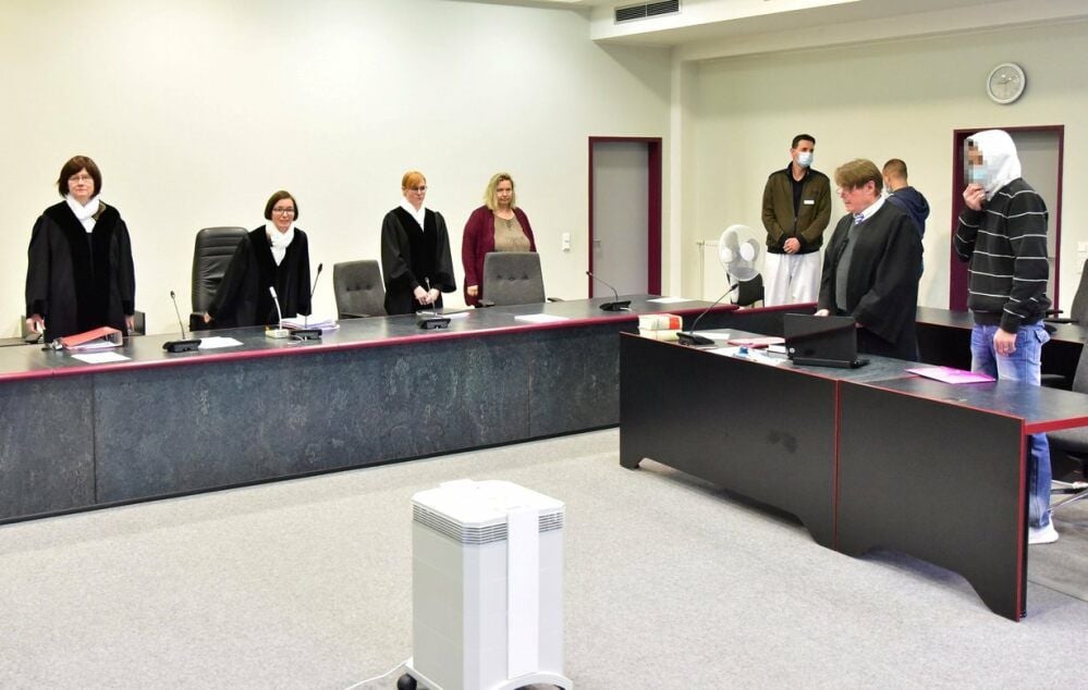 Am Dienstag wird der Prozess gegen Christopher K. (r.) vor dem Landgericht Dessau fortgesetzt.