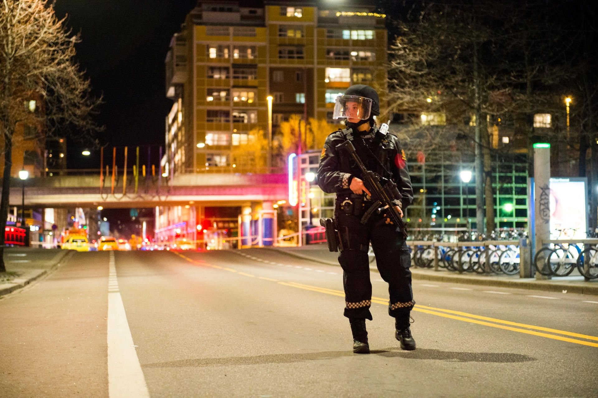 Am 8.April sperrte die Polizei die Innenstadt von Oslo ab, weil ein bombenähnlicher Gegenstand gefunden wurde.