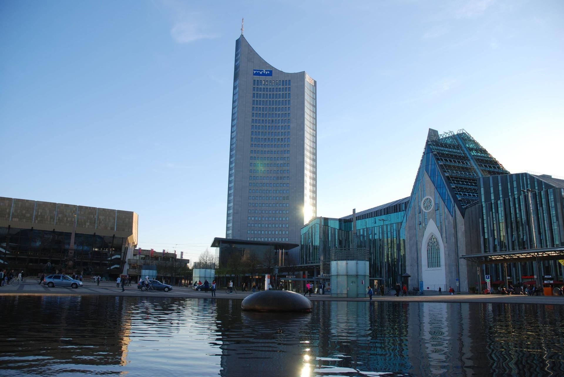 Das auch als Uniriese am Augustusplatz in Leipzig bekannte City-Hochhaus.