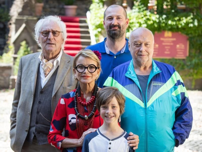 Die Schauspieler Günther Maria Halmer, Uschi Glas, Jona Eisenblätter und Thomas Thieme sowie Regisseur Winfried Oelsner. Foto: Frank Rumpenhorst