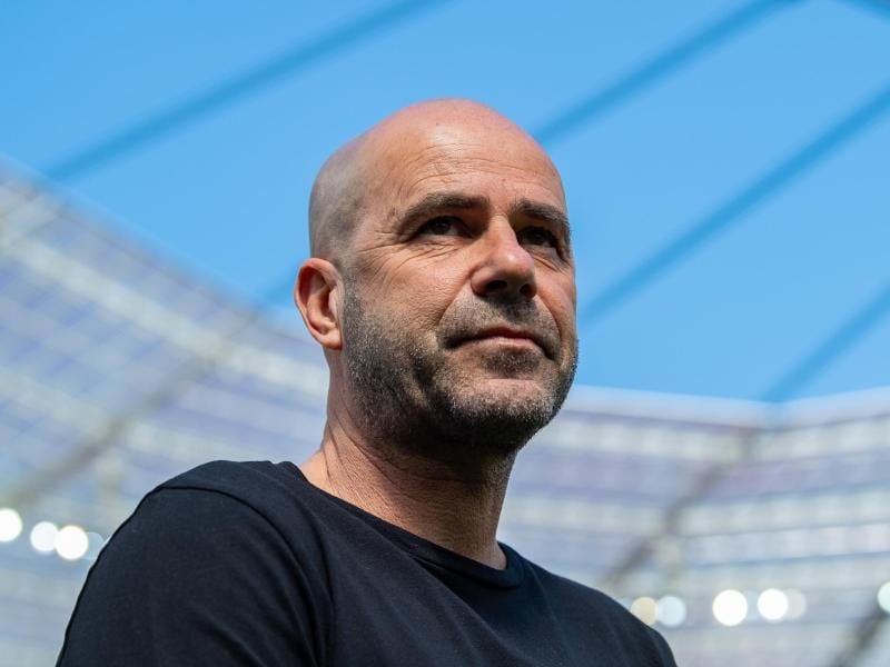 Die Vertragsverlängerung ist angekündigt aber nicht terminiert: Leverkusens Trainer Peter Bosz. Foto: Guido Kirchner