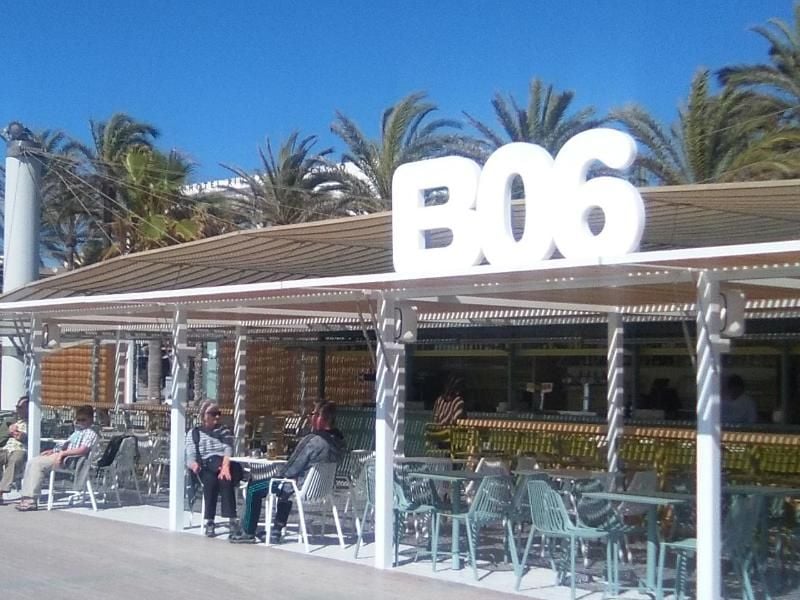 Alles schön jetzt: Die Strandbude „Beach Club Six” auf Mallorca. Foto: Patrick Schirmer