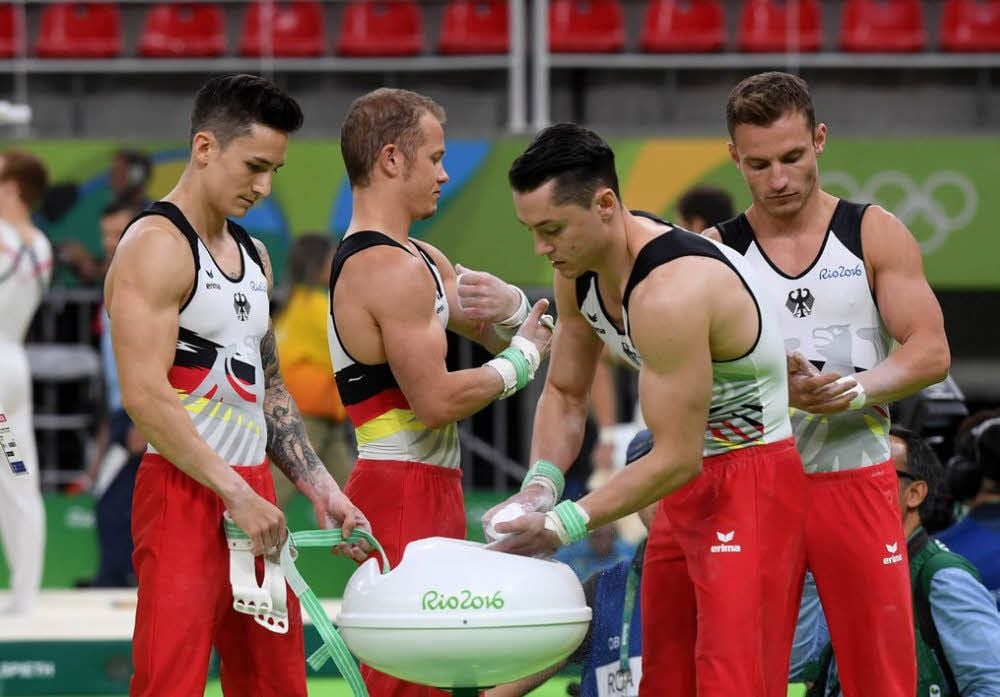 Marcel Nguyen (li), Fabian Hambüchen, Andreas Toba und Andreas Bretschneider turnten in Rio. Nun kommt Bretschneider nach Zeitz.