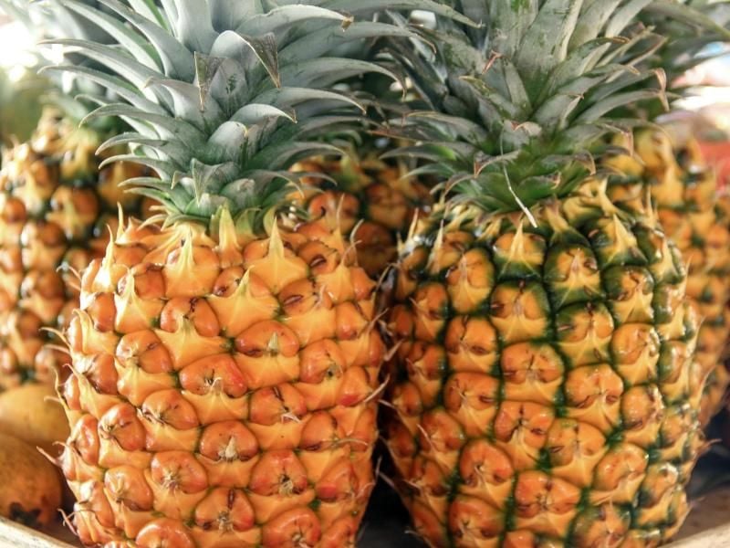 Mit Ananas verbinden viele Sonne und Tropen. Foto: Verena Wolff