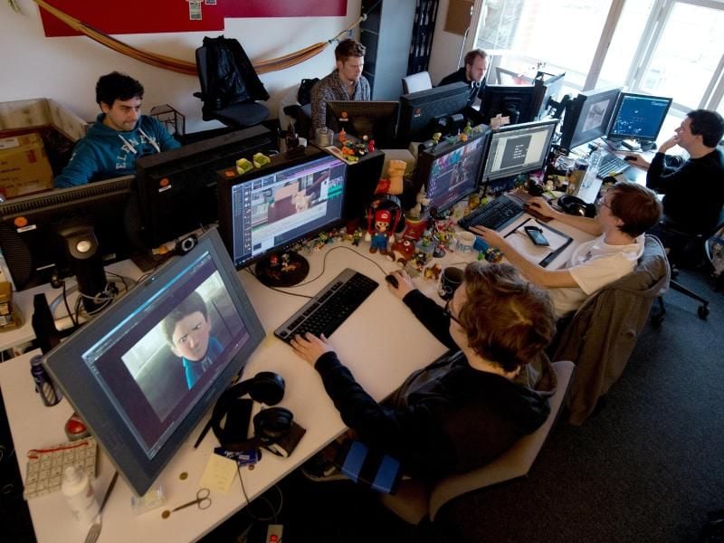 Drehbuch, Regie, Kamera, Schnitt - rund 450 Studierende lernen an der Filmakademie so ziemlich alles, was man am Set braucht. Foto: Bernd Weißbrod