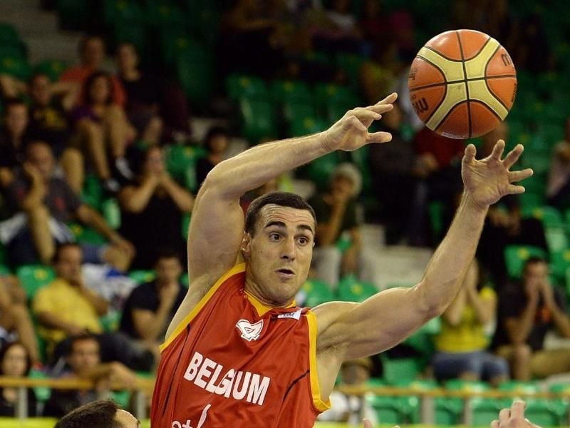 Wird neuer Trainer von Brose Bamberg: Der ehemalige Basketball-Profi Roel Moors aus Belgien. Foto (Archiv): Georgi Licovski/EPA Foto: Georgi Licovski