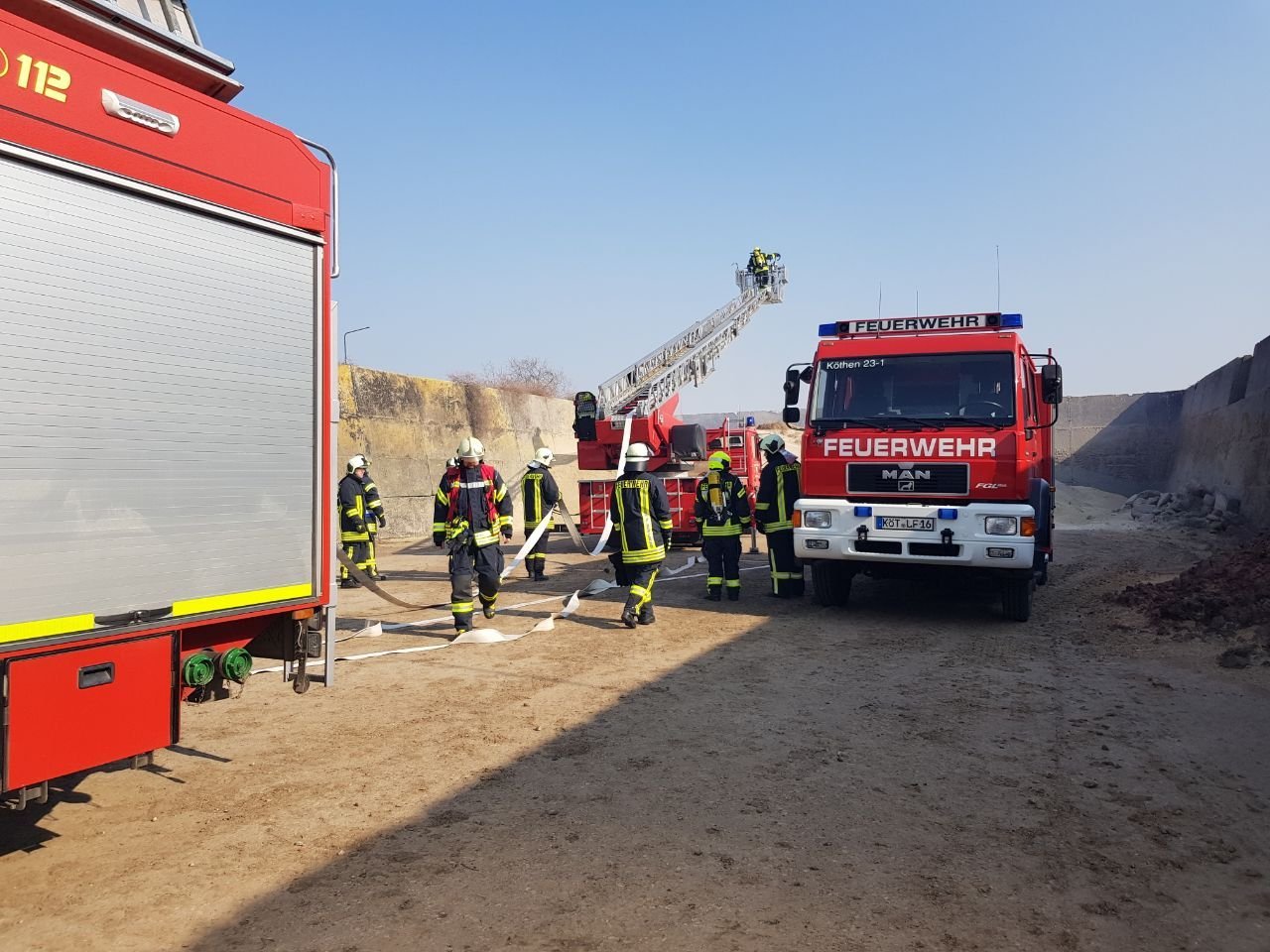 Löschaktion in der Siloanlage bei Arensdorf.