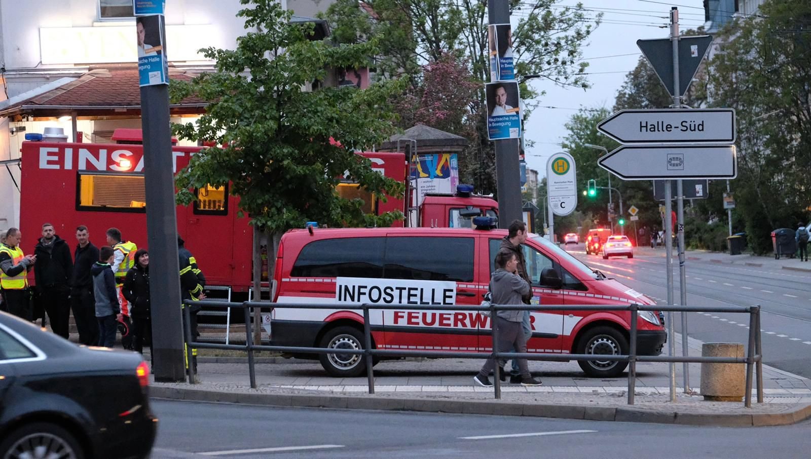 Gegen 18 Uhr waren noch über 11.000 Anwohner betroffen. Am Rannischen Platz konnten sich am Mittwochabend Anwohner und Betroffene an einem Info-Mobil informieren.