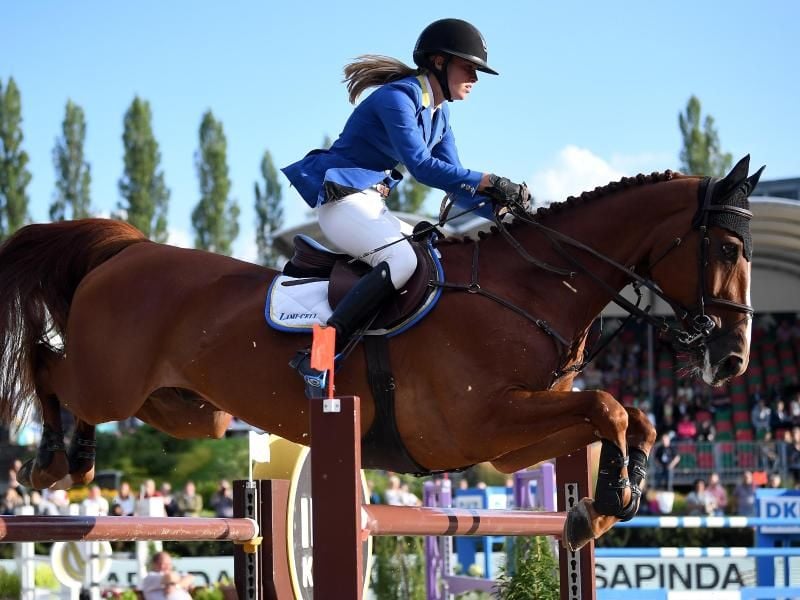 Angelique Rüsen hat sich die deutsche Meisterschaft der Springreiterinnen gesichert. Foto: Britta Pedersen