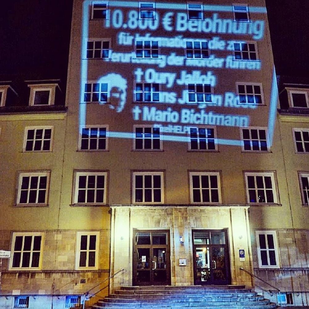 Die Projektion am Dessauer Polizeirevier