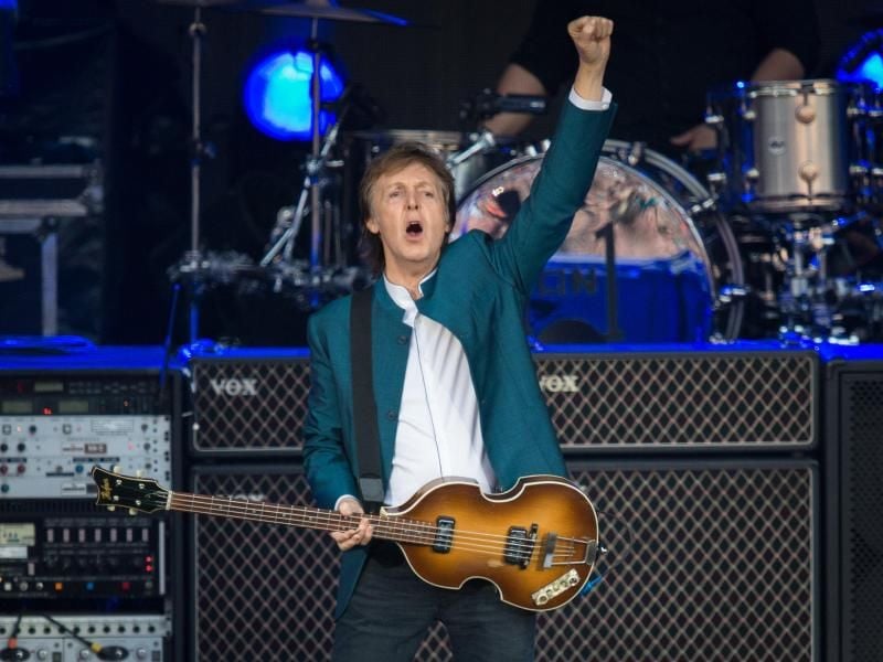 Paul McCartney bei der Arbeit (2016 in Berlin). Foto: Sophia Kembowski