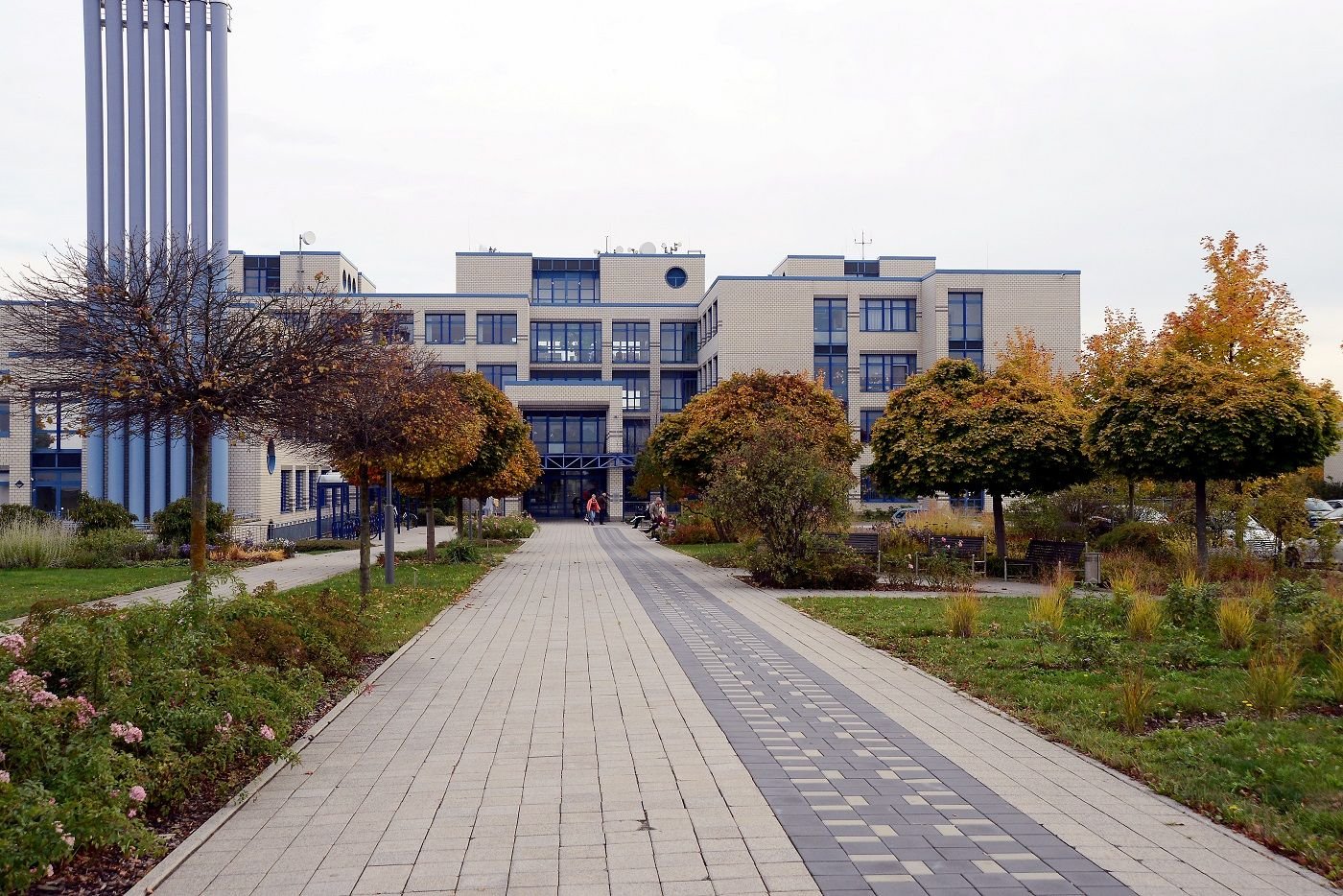 Die Klinikum Burgenlandkreis GmbH steckt in finanziellen Schwierigkeiten.