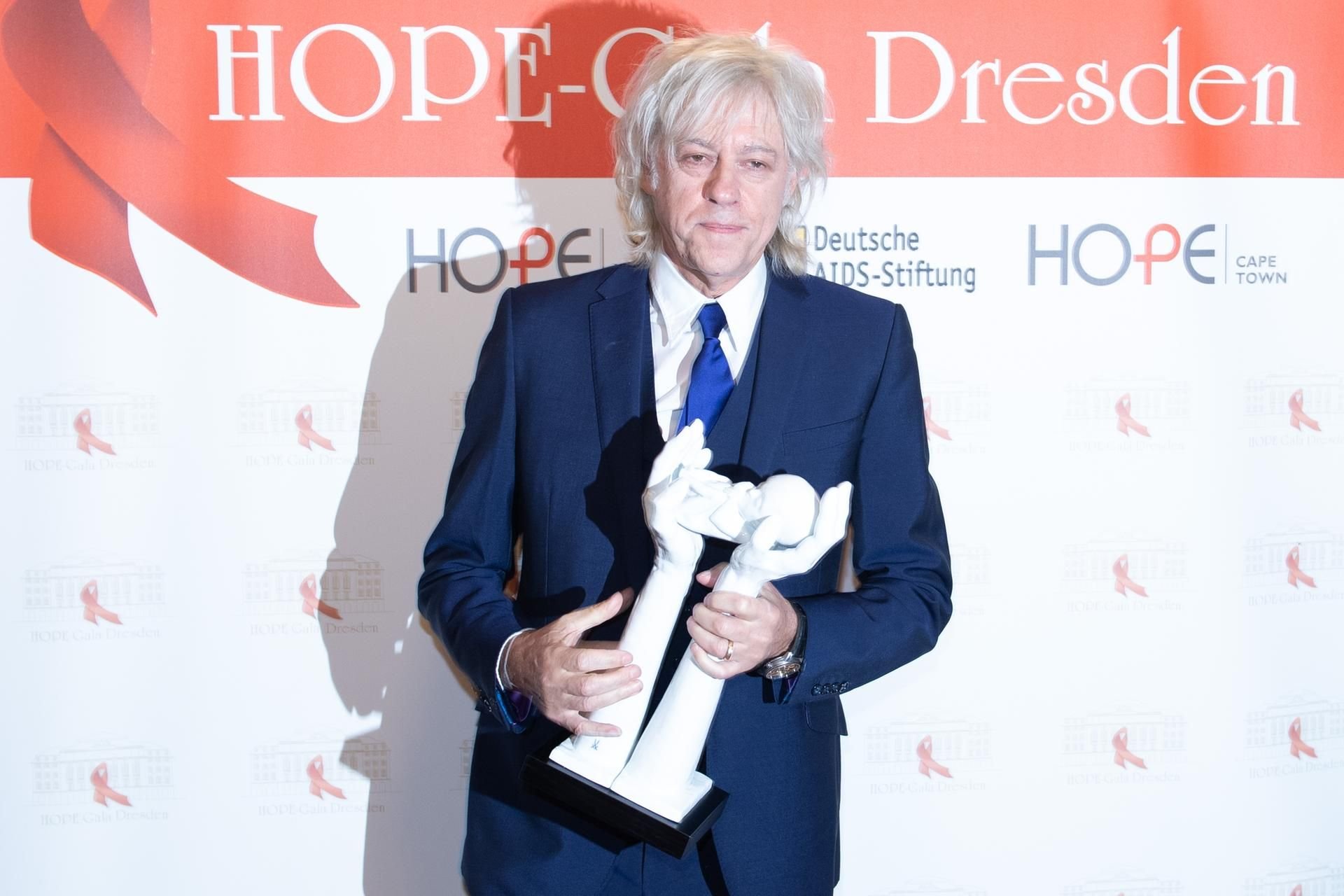 Die Rockgala in Magdeburg wurde abgesagt. Dort sollte bob Geldof auftreten. Der Künstler reist wegen der Corona-Epedemie zur Zeit nicht.