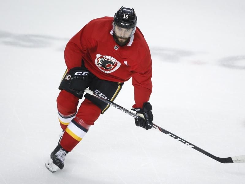 Unterzahl-Spezialist Tobias Rieder spielte zuletzt für die Calgary Flames. Foto: Jeff Mcintosh/The Canadian Press/AP/dpa