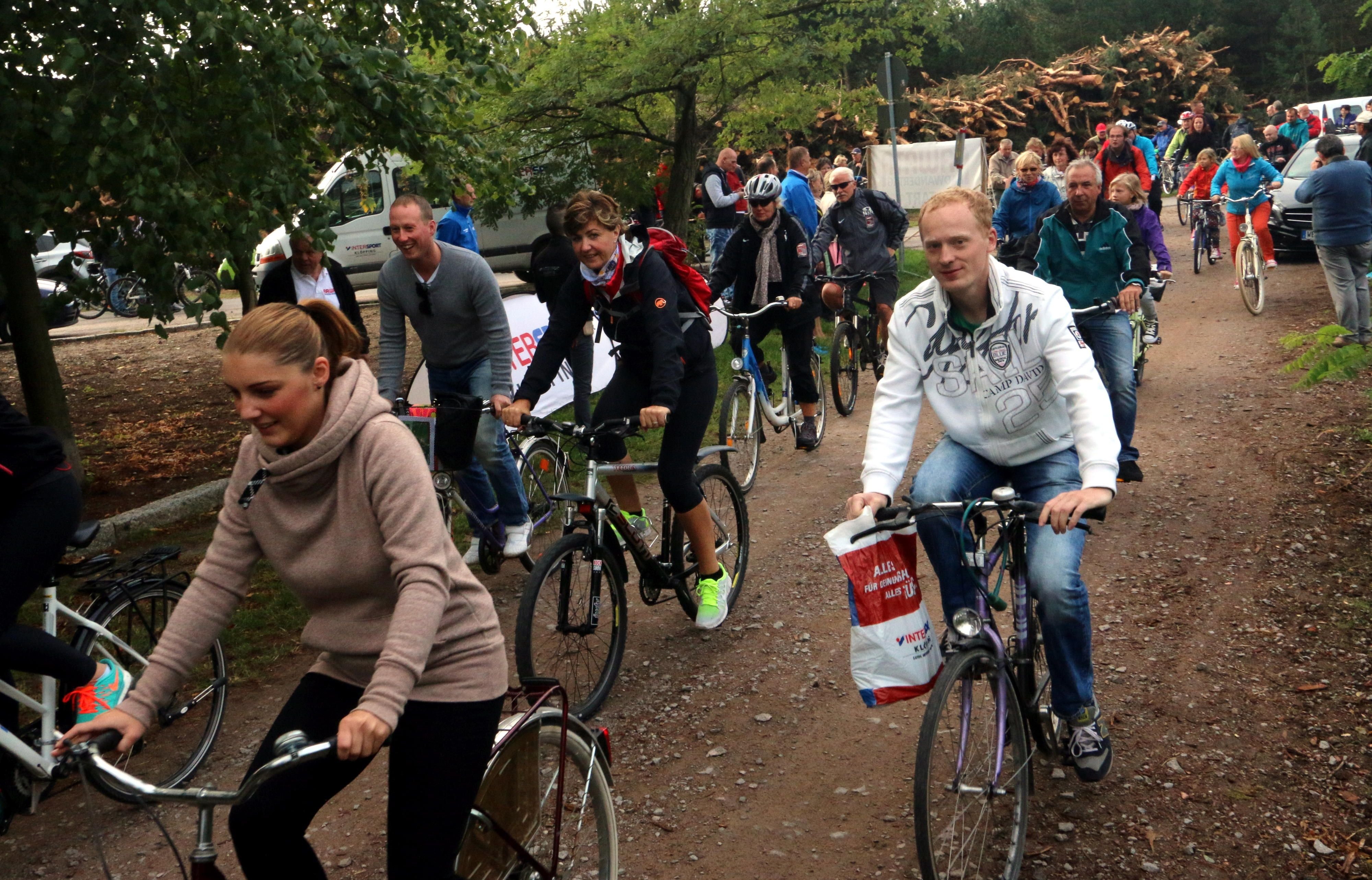Es heißt wieder Rawata in Jessen: Auch 2016 geht es wieder auf den Drahtesel, wenn der Radwandertag in Jessen startet. 2015 war das Wetter durchwachsen, in diesem Jahr hoffen die Organisatoren auf Sonnenschein.