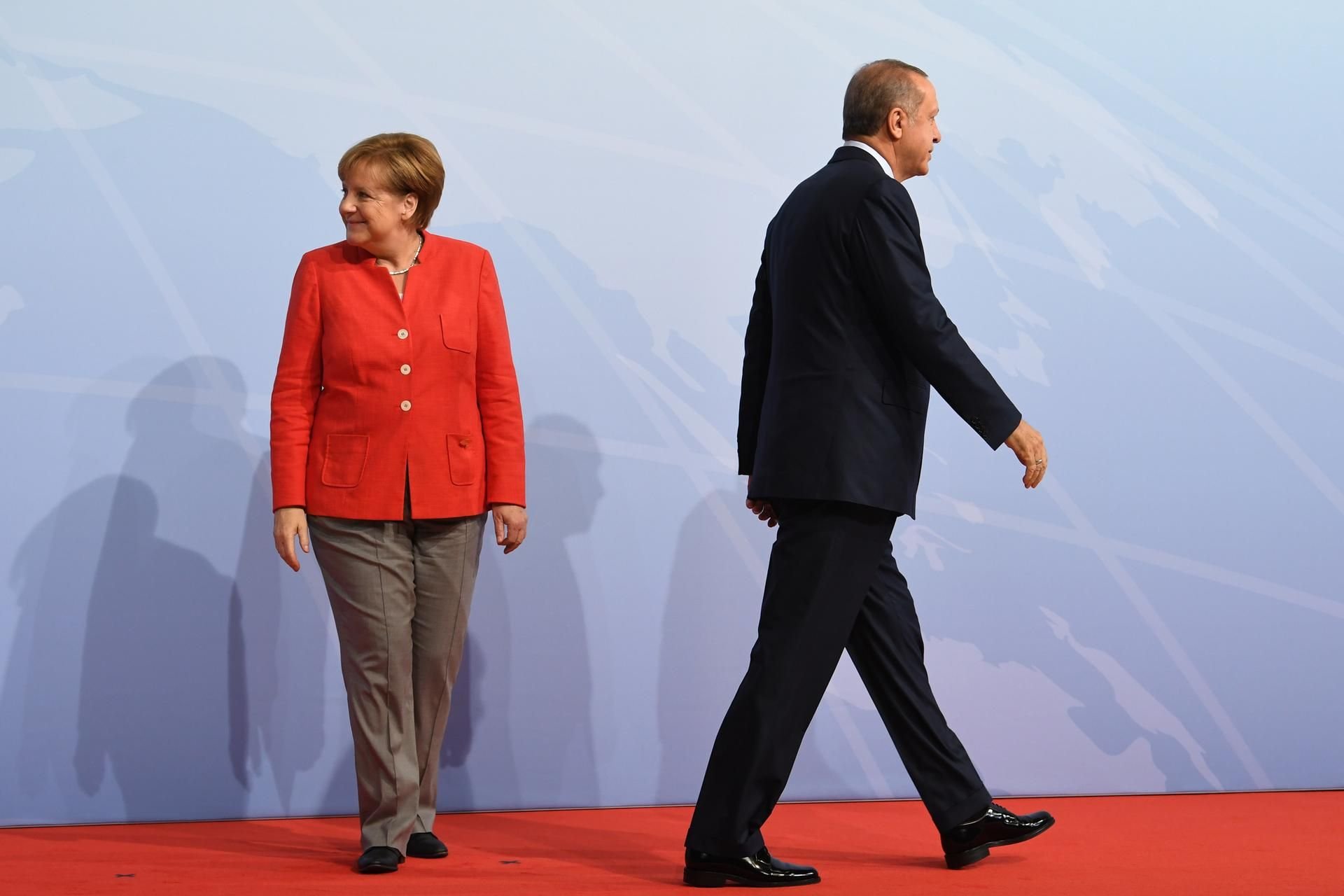 Angela Merkel (l.) und Recep Tayyip Erdogan (r.).