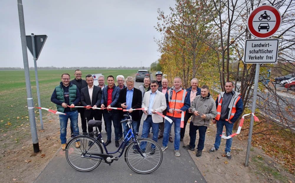 Jetzt offiziell freigegeben: der Radweg zwischen Zscherndorf und Ramsin.