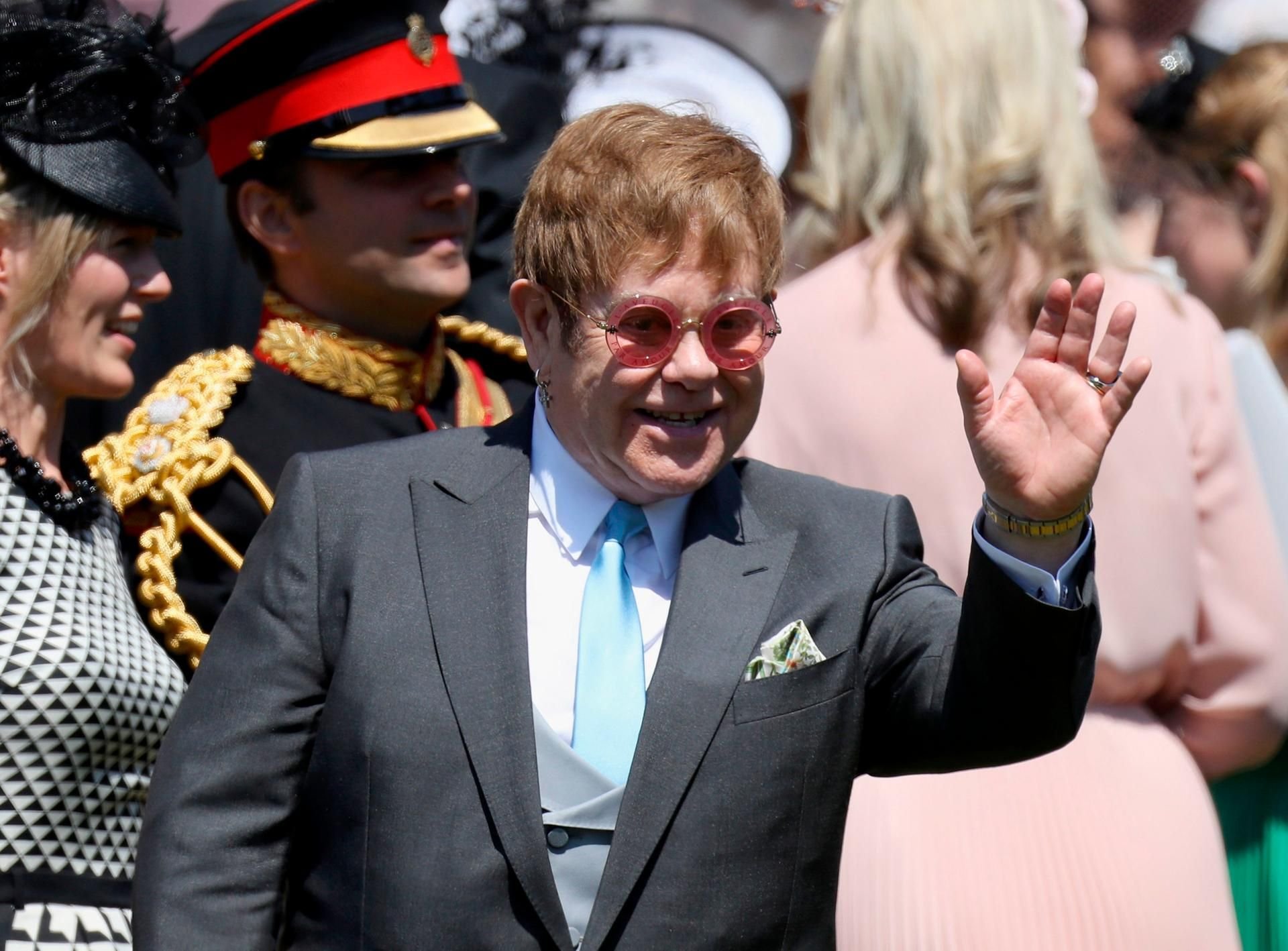 Der Palast teilte mit, dass Elton John beim Hochzeitsempfang auftrat