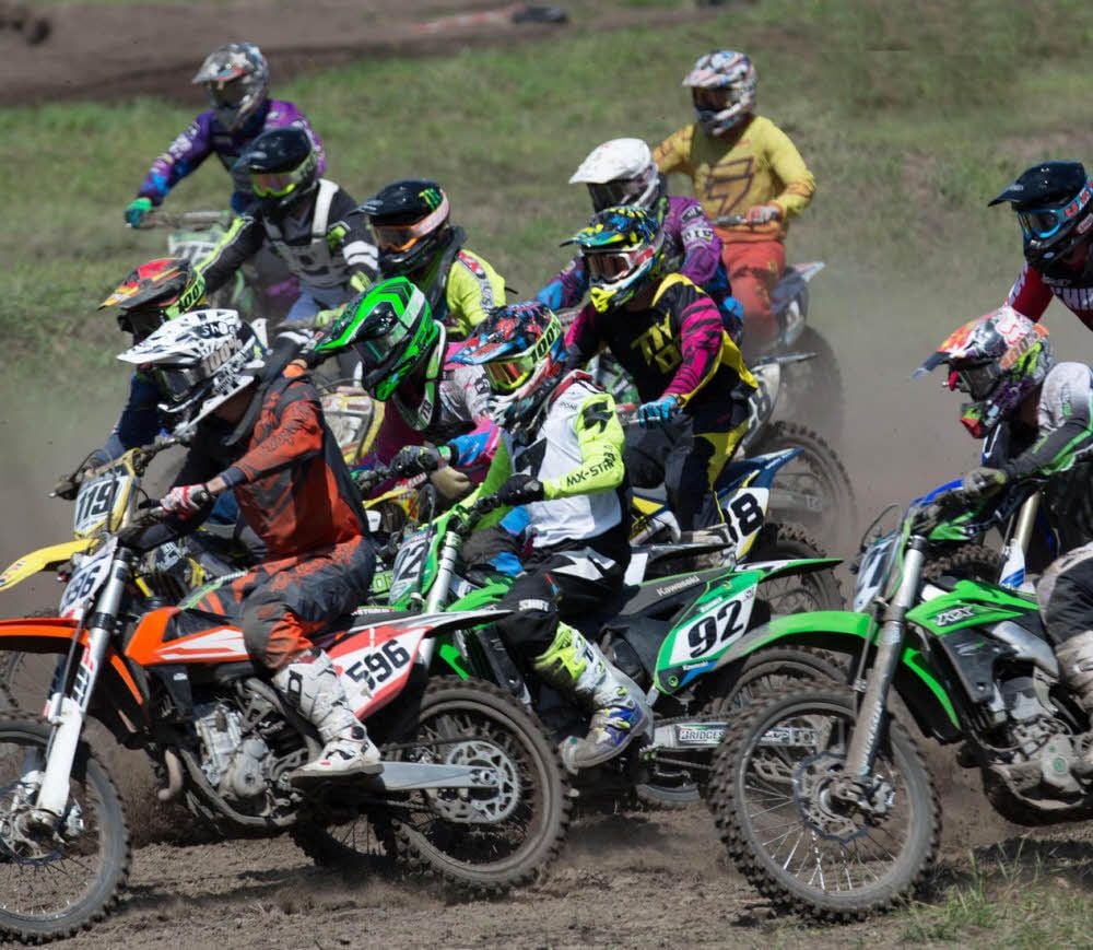Beim neunten Landesmeisterschaftslauf im Moto-Cross waren am Wochenende 250 Teilnehmer in Jessen am Start. Insgesamt 1000 Zuschauer verfolgten die Rennen in den einzelnen Klassen.