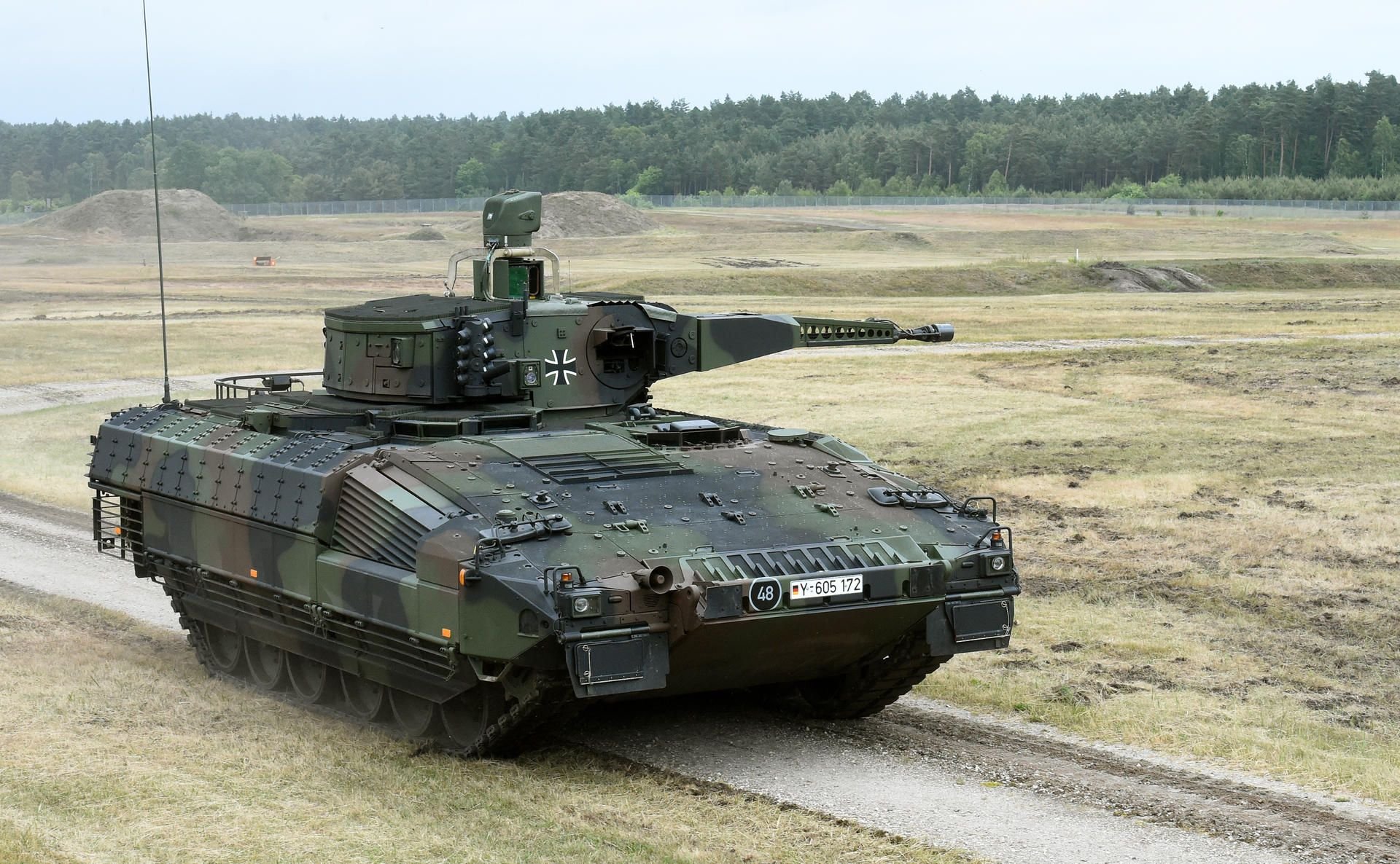Ein Schützenpanzer vom Typ Puma bei einer Übung.