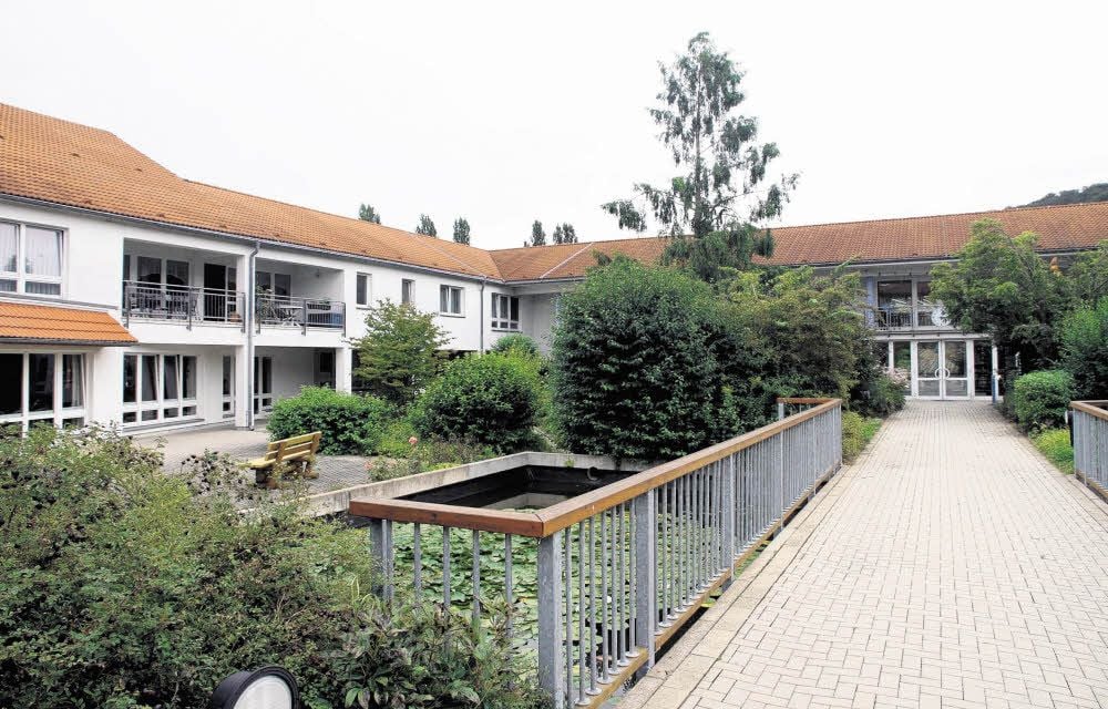 Eingangsbereich zum Lazarus-Haus in Bad Kösen, der teils zu einem französischen Garten umgestaltet werden soll.