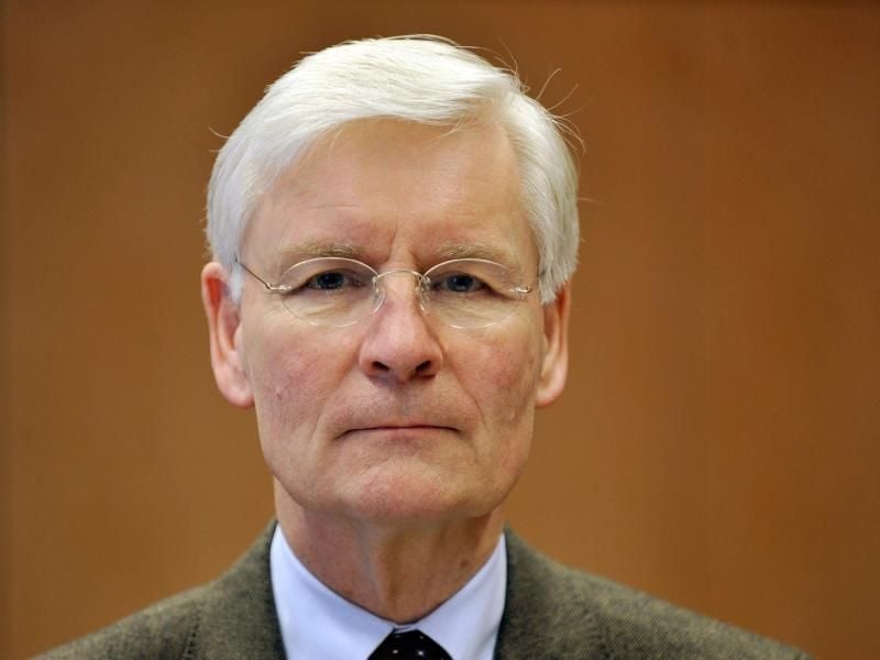 Der frühere Bürgermeister von Hamburg, Henning Voscherau, ist gestorben. Foto: Gero Breloer/Archiv